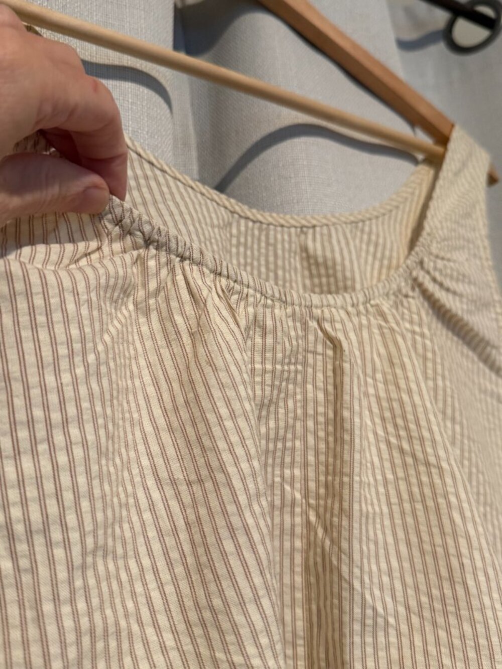 MOD REF Seersucker Striped Boxy Tank Top Cream Tan Size Large - Picture 6 of 8